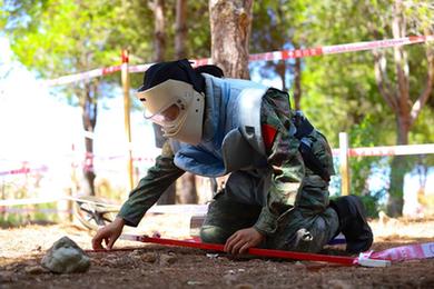 中國第21批赴黎維和官兵通過聯(lián)合國掃雷、排爆資質認證