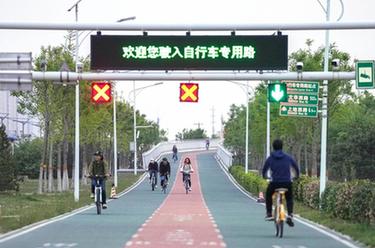 新華全媒+丨叮鈴鈴，&ldquo;自行車熱&rdquo;又回來(lái)了