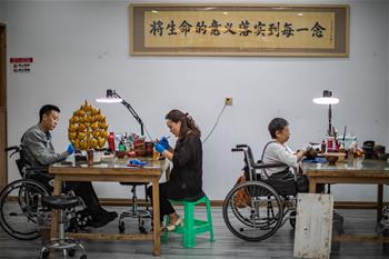 打造大漆藝術空間 &ldquo;巧&rdquo;手&ldquo;制&rdquo;出就業(yè)路