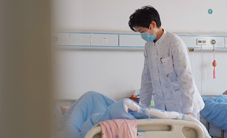 李楠楠：換位思考，把老人當(dāng)成自己的親人一樣去照顧