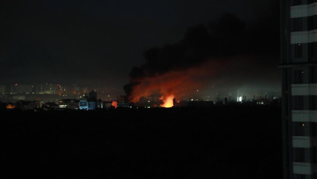 烏克蘭首都基輔遭空襲　強烈爆炸聲持續(xù)響起