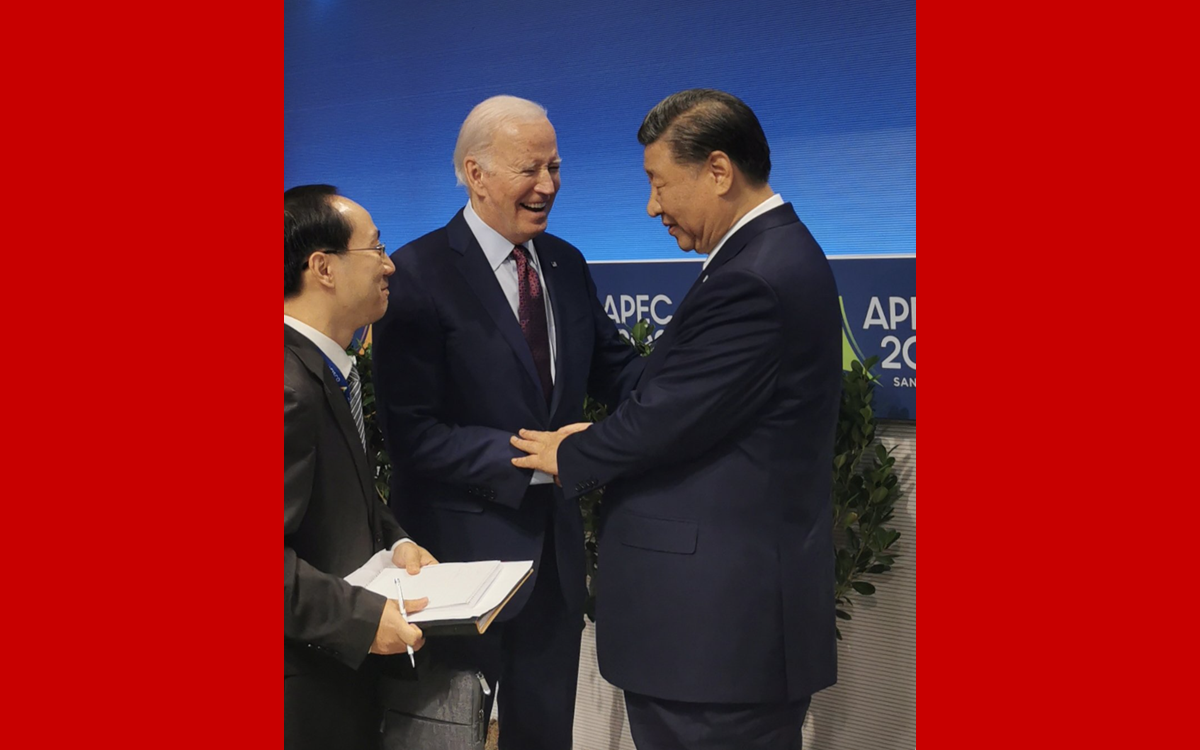 APEC會議結(jié)束時，拜登總統(tǒng)與習(xí)主席話別